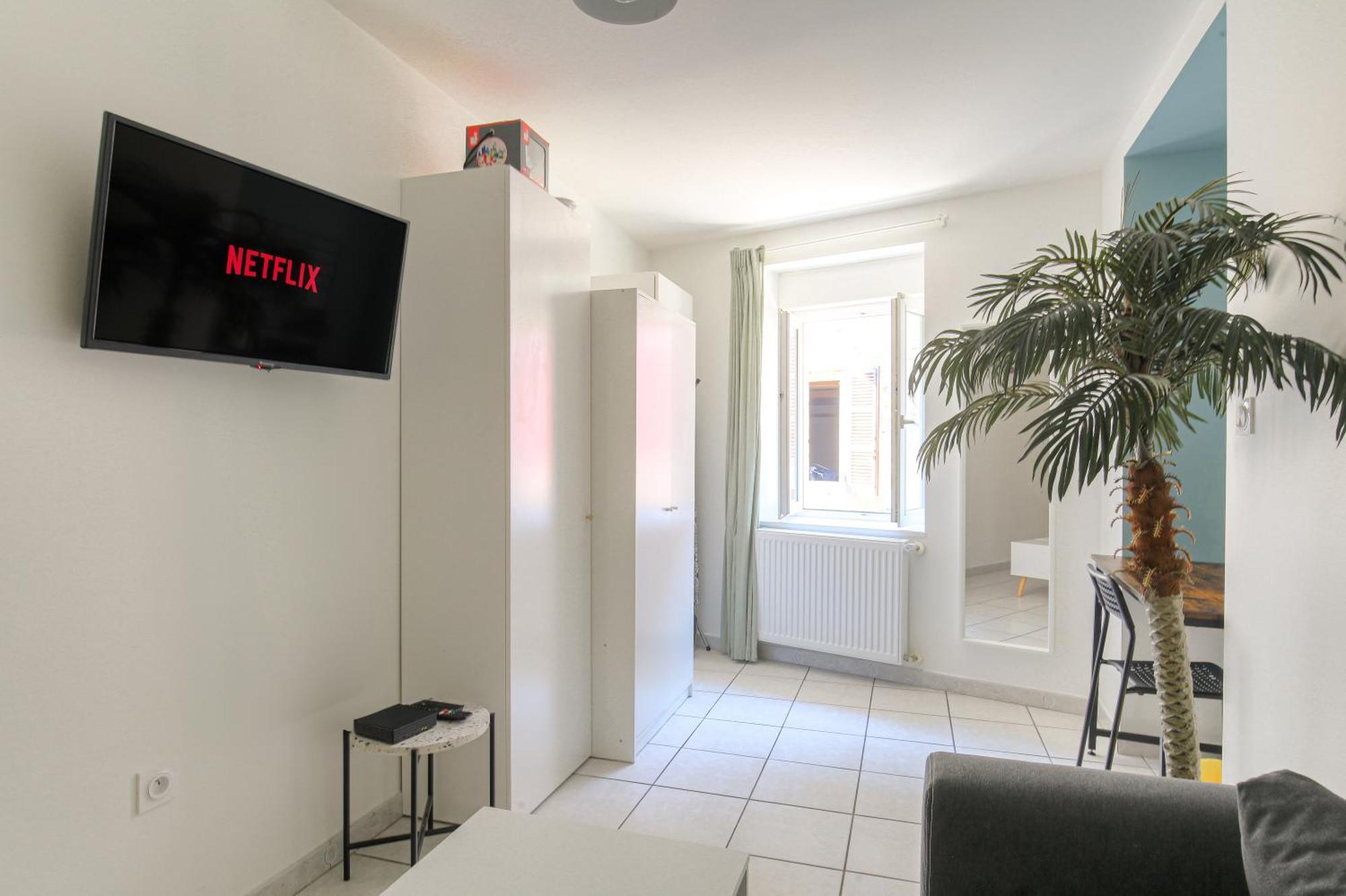 Le Triplex, 2 Chambres, 2 Salles De Bain Lagnieu Eksteriør billede