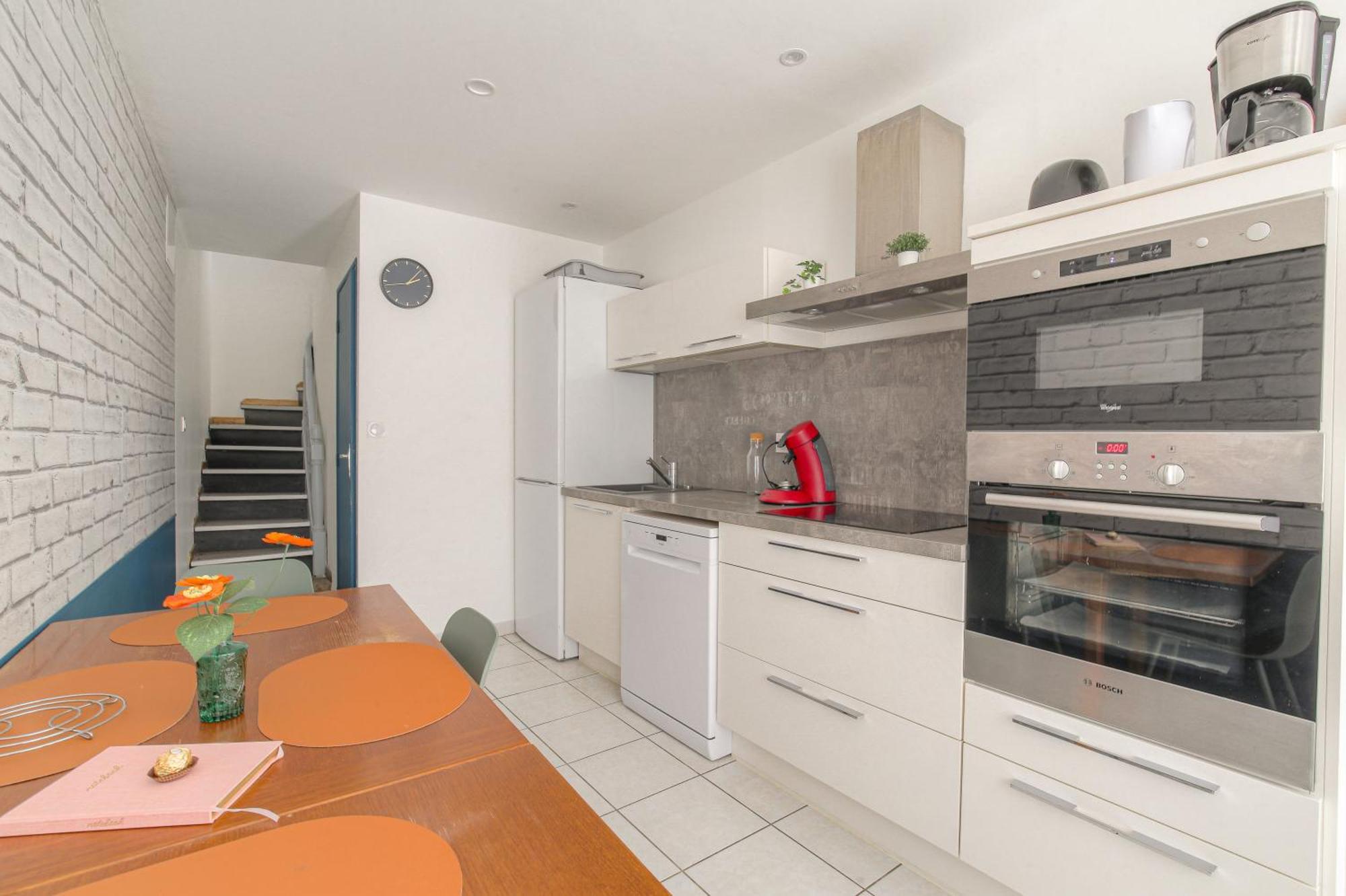 Le Triplex, 2 Chambres, 2 Salles De Bain Lagnieu Eksteriør billede
